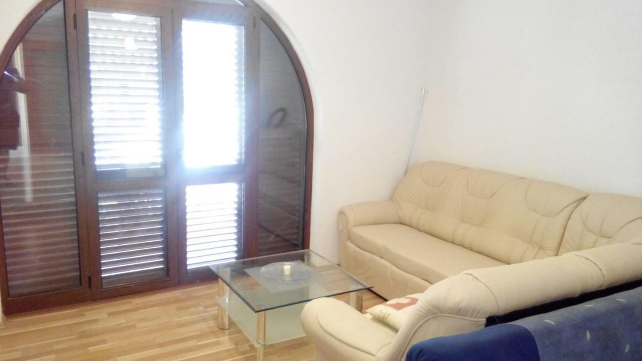 Ivica Apartments Punat Ngoại thất bức ảnh